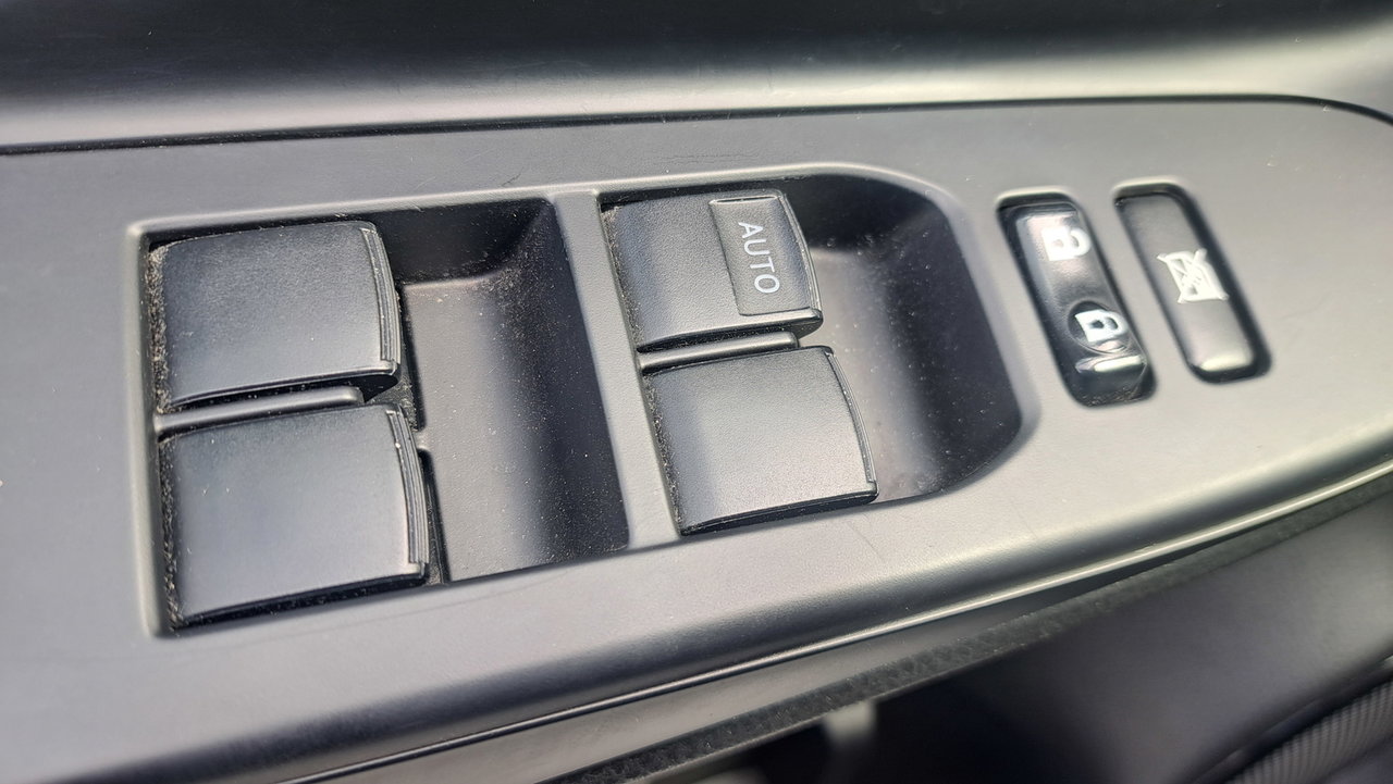 Toyota Yaris Hatchback 5DR SE 4A 2016-21