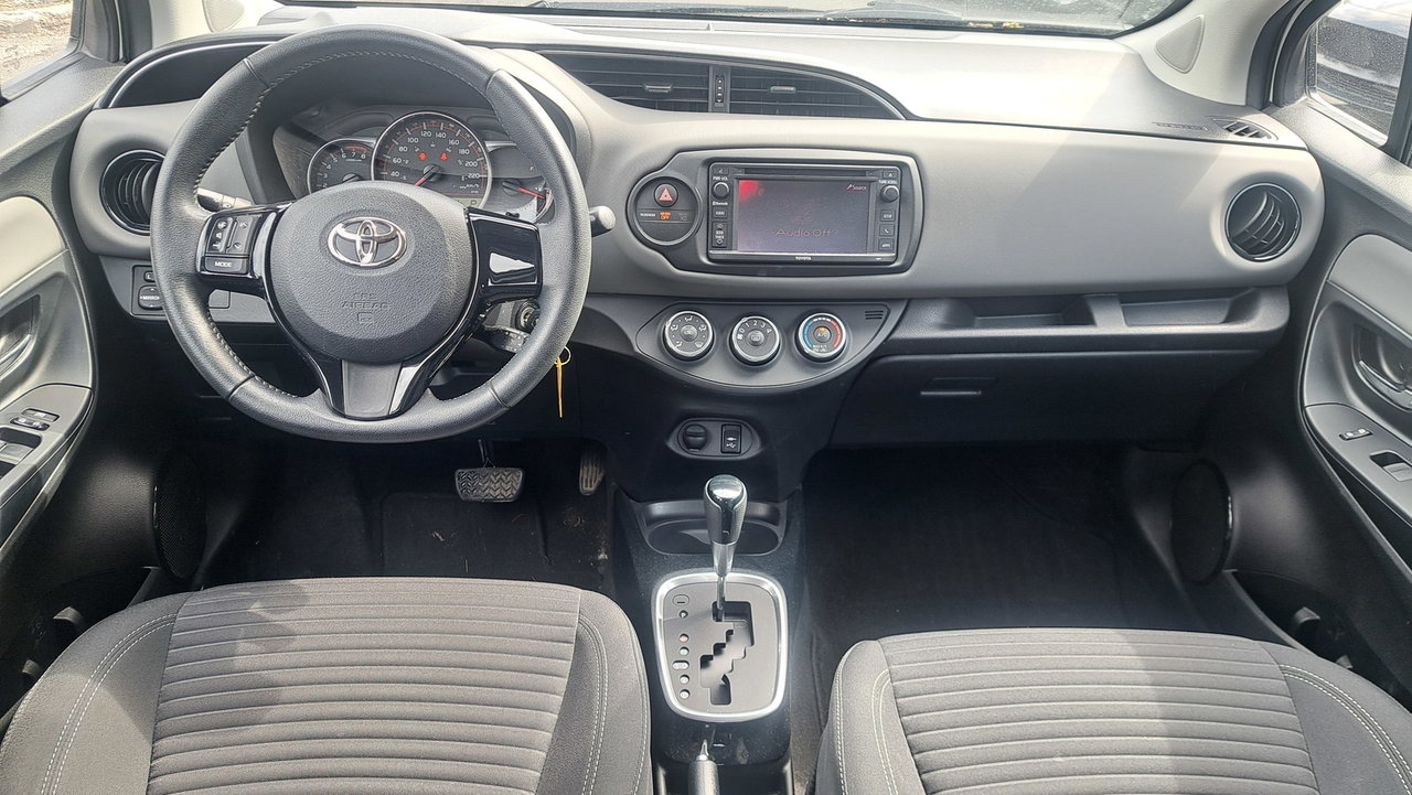 Toyota Yaris Hatchback 5DR SE 4A 2016-26