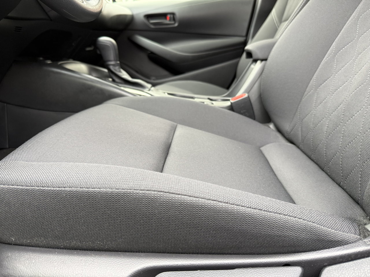 Toyota Corolla Hybrid LE 2024-10