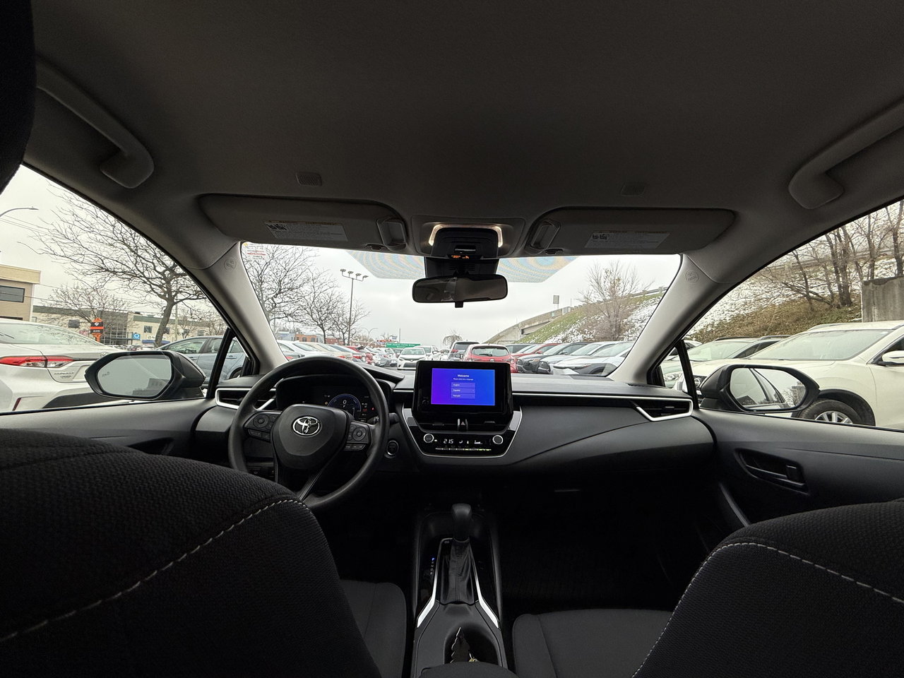 Toyota Corolla Hybrid LE 2024-32