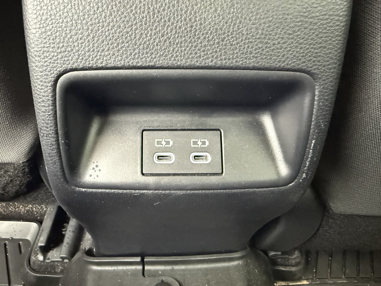 Toyota Corolla Hybrid LE 2024-31