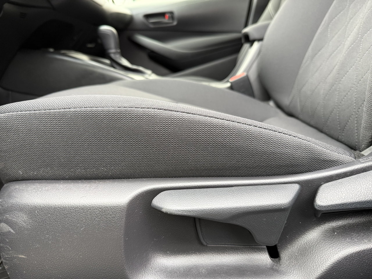 Toyota Corolla Hybrid LE 2024-9