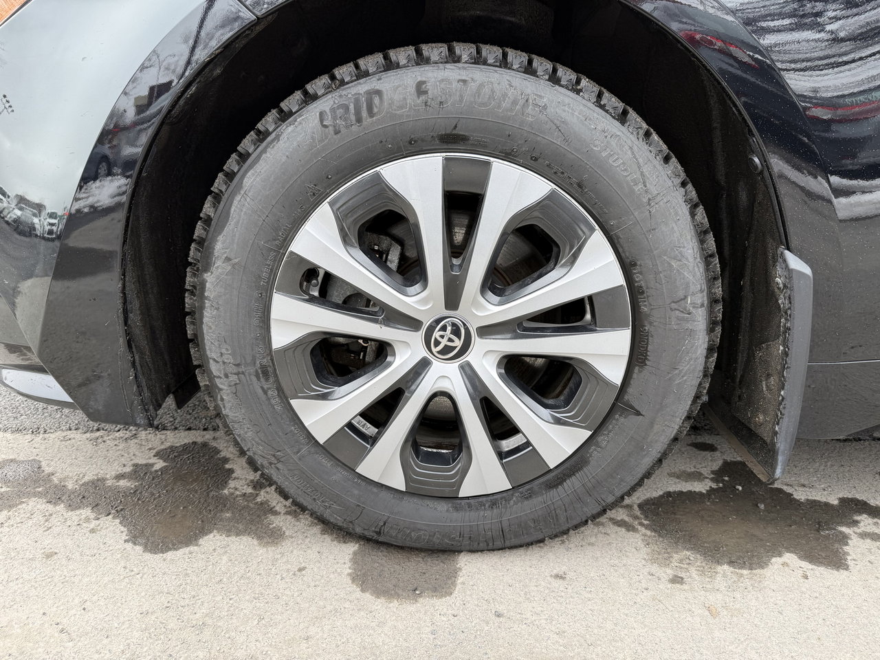 Toyota Corolla Hybrid LE 2024-39