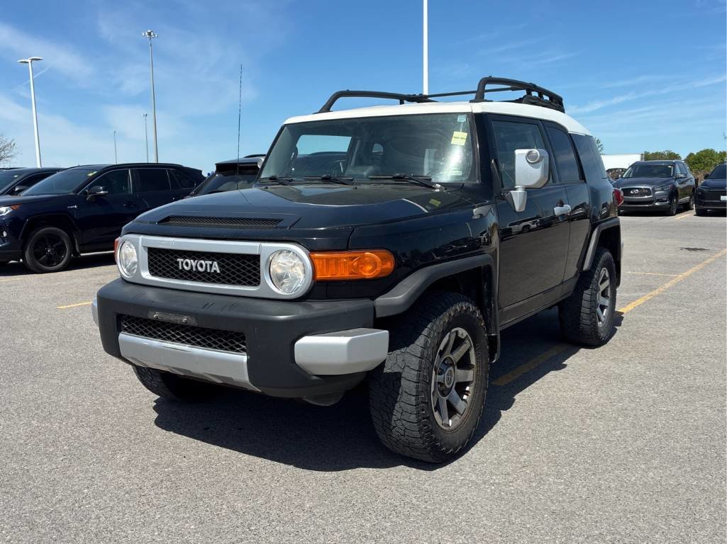  2014 Toyota FJ Cruiser 4WD SUV / Crossover Four-Wheel Drive Manual