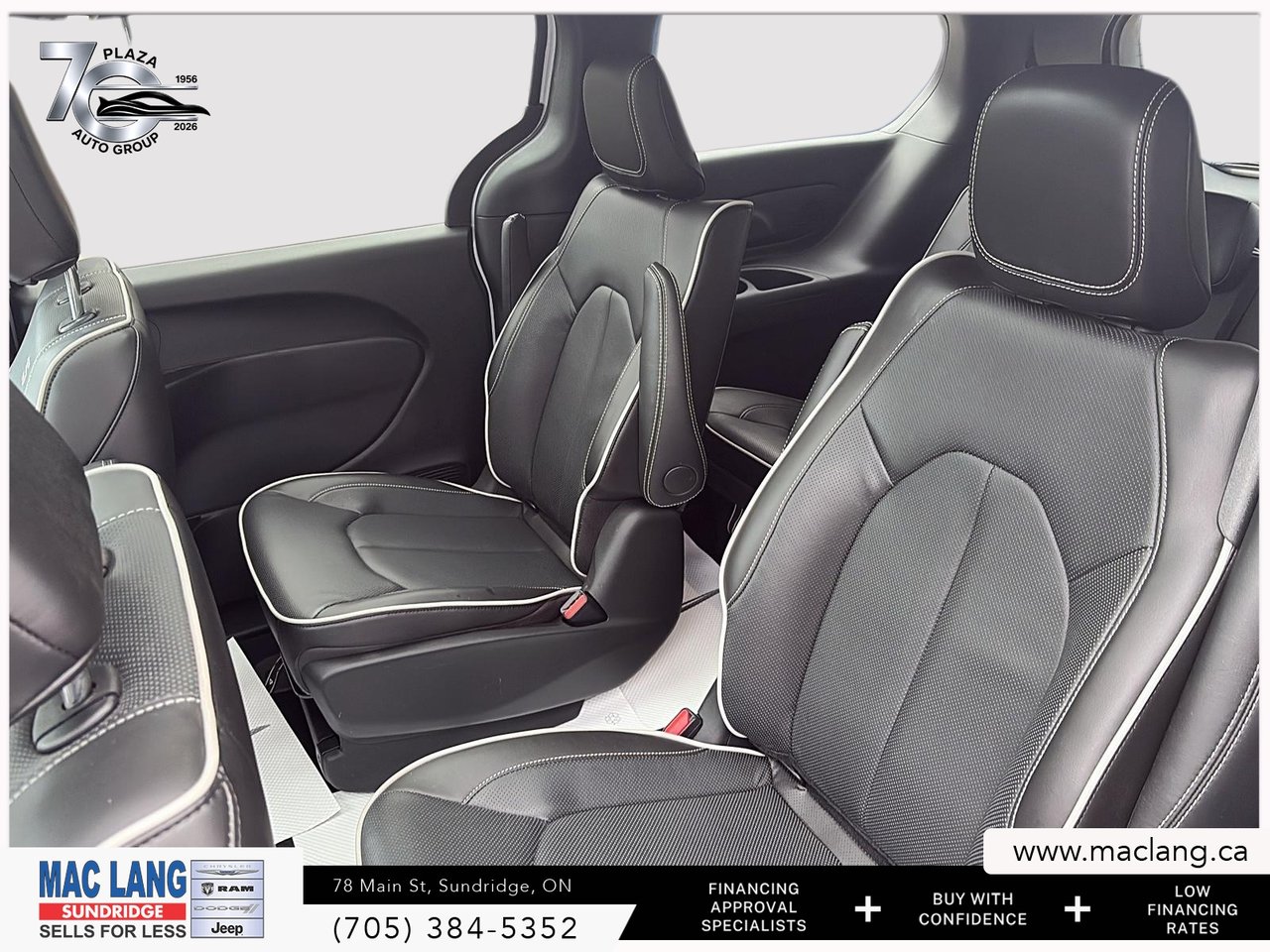 2024 Chrysler Pacifica Hybrid Premium S Appearance-12