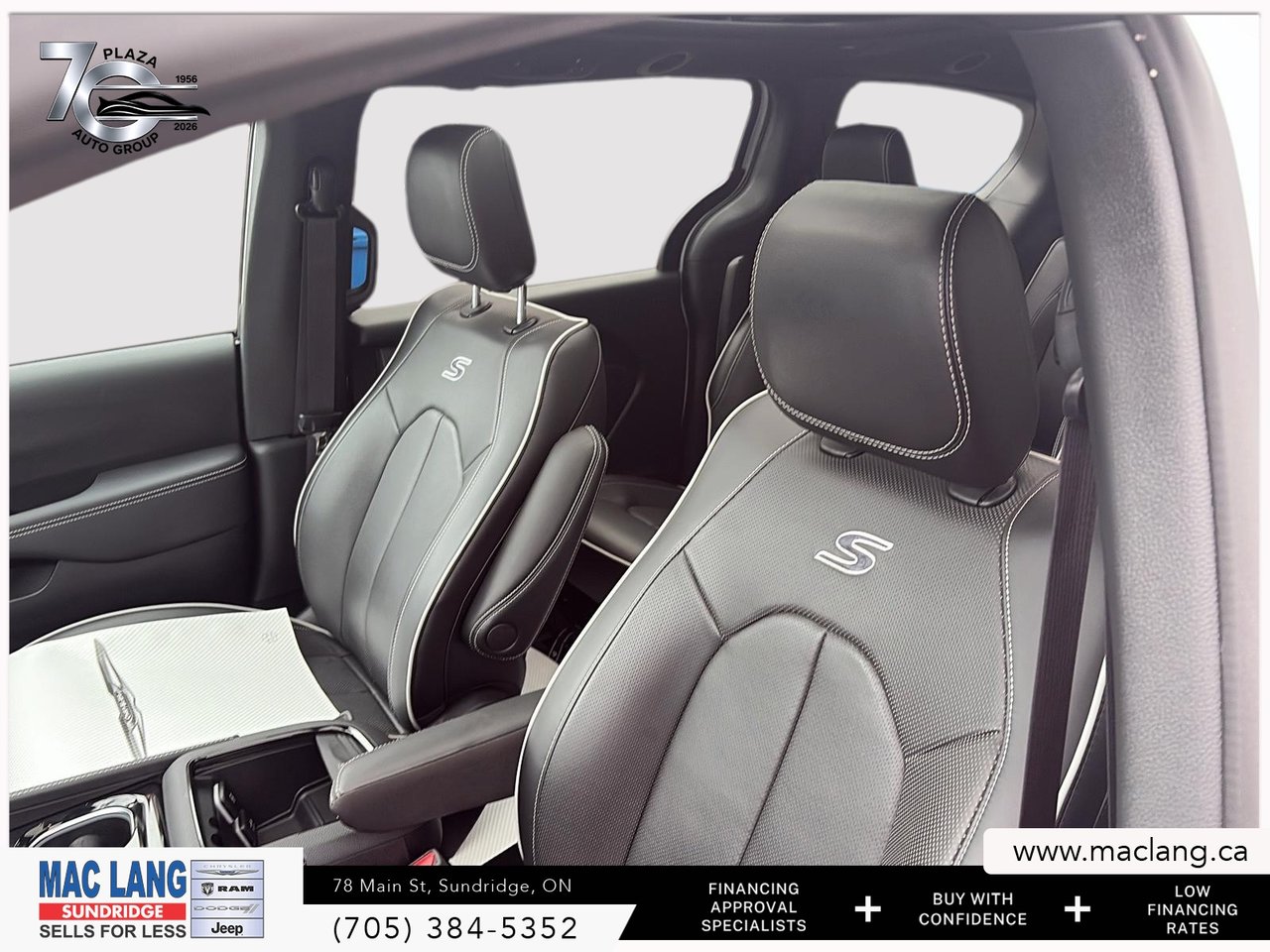 2024 Chrysler Pacifica Hybrid Premium S Appearance-11