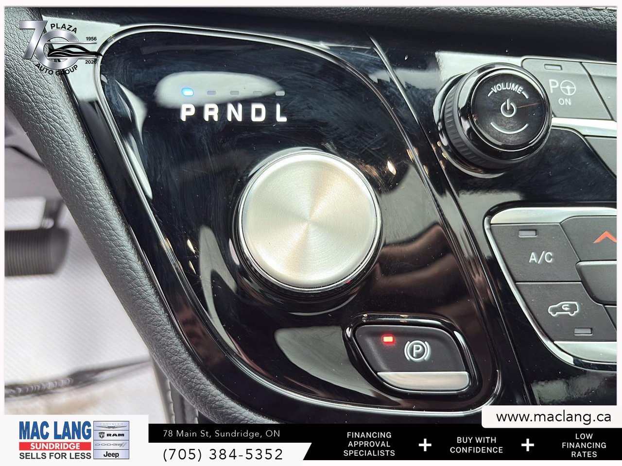 2024 Chrysler Pacifica Hybrid Premium S Appearance-17