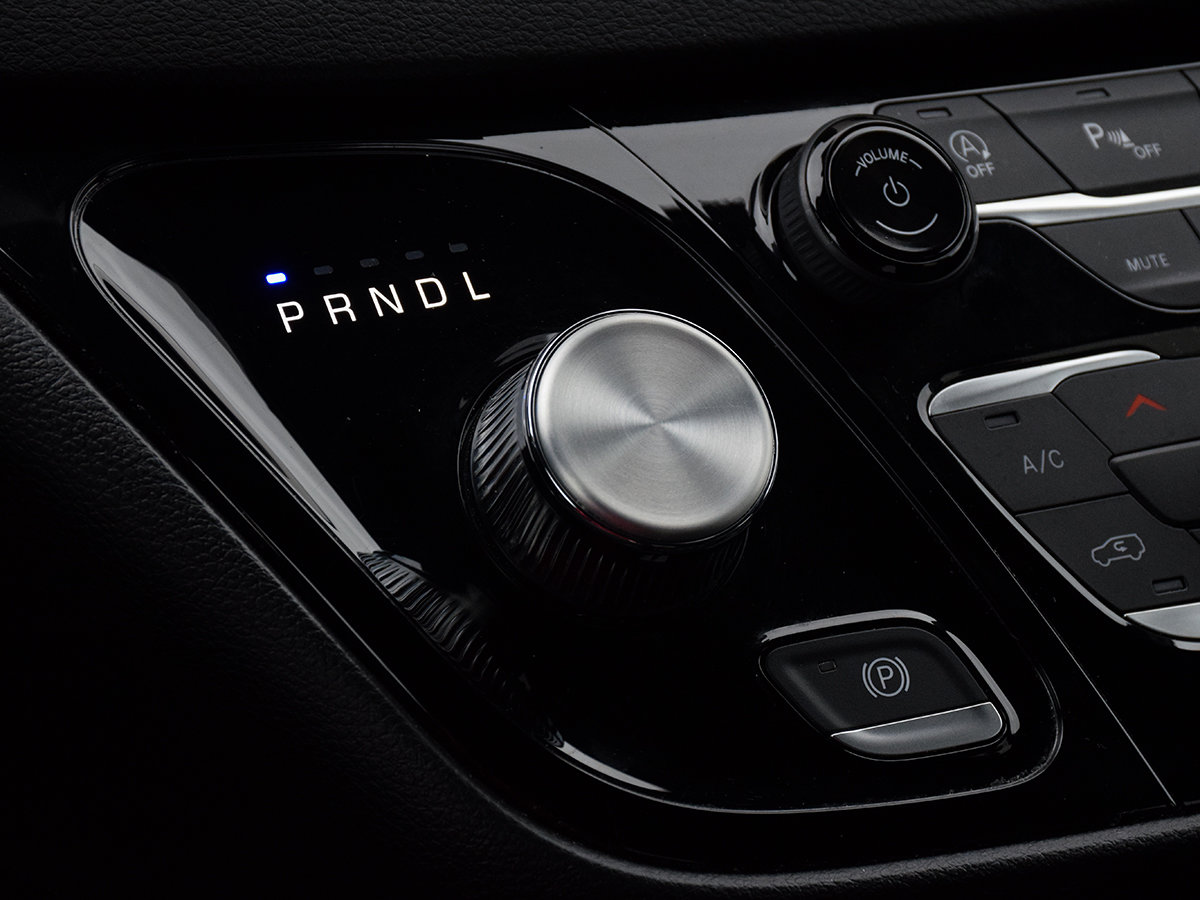 2025 Chrysler GRAND CARAVAN SXT-23