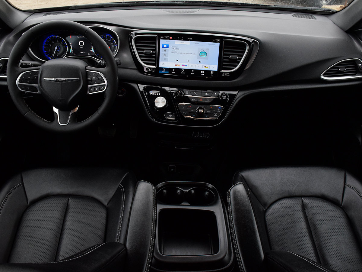 2025 Chrysler GRAND CARAVAN SXT-14