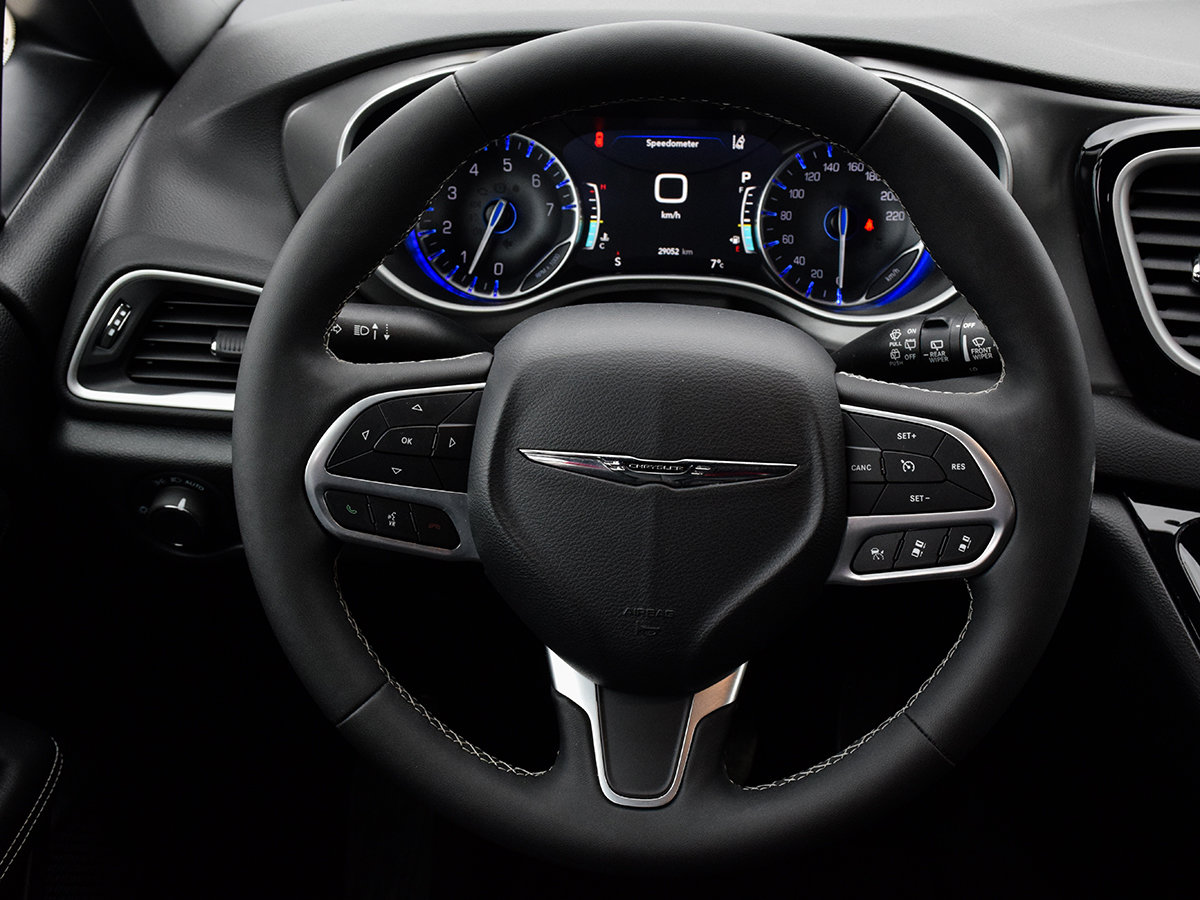 2025 Chrysler GRAND CARAVAN SXT-17