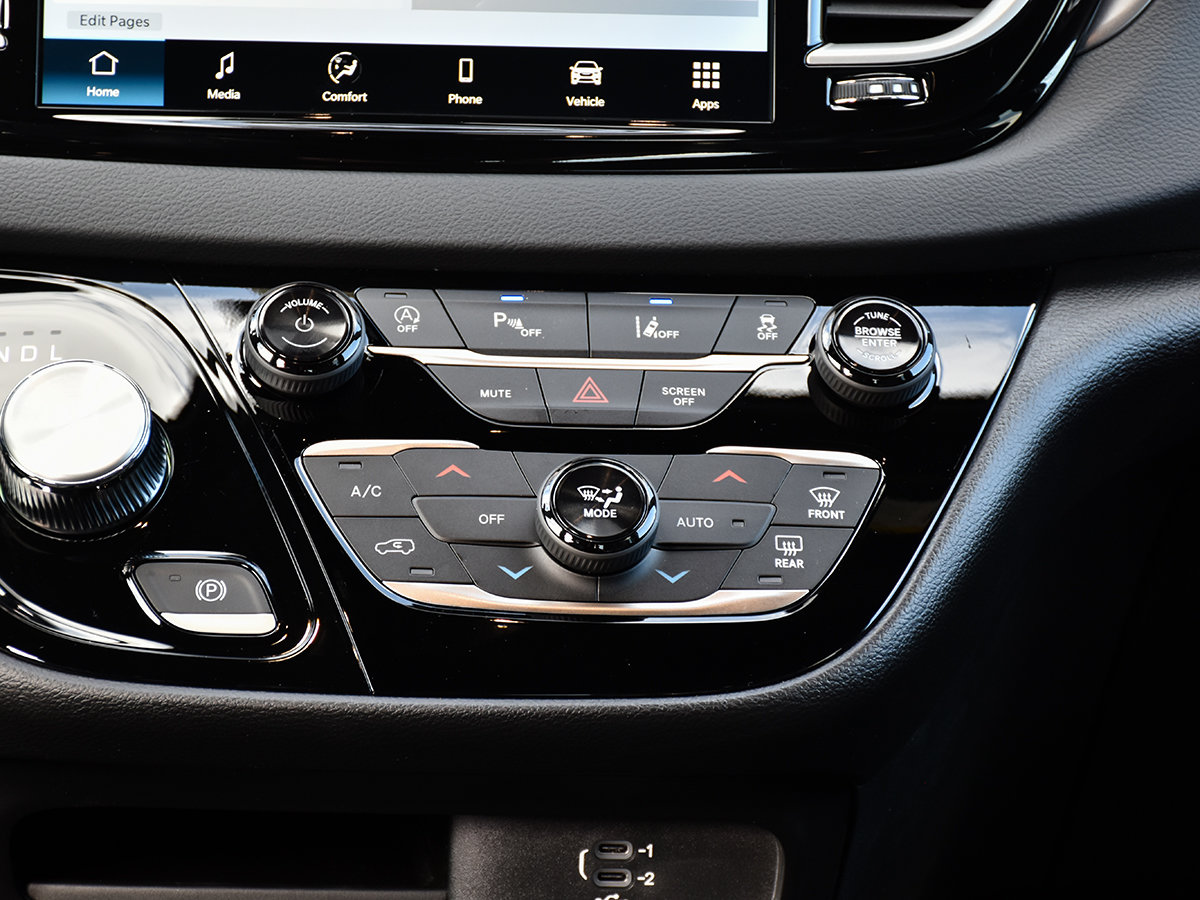 2026 Chrysler Grand Caravan SXT-19