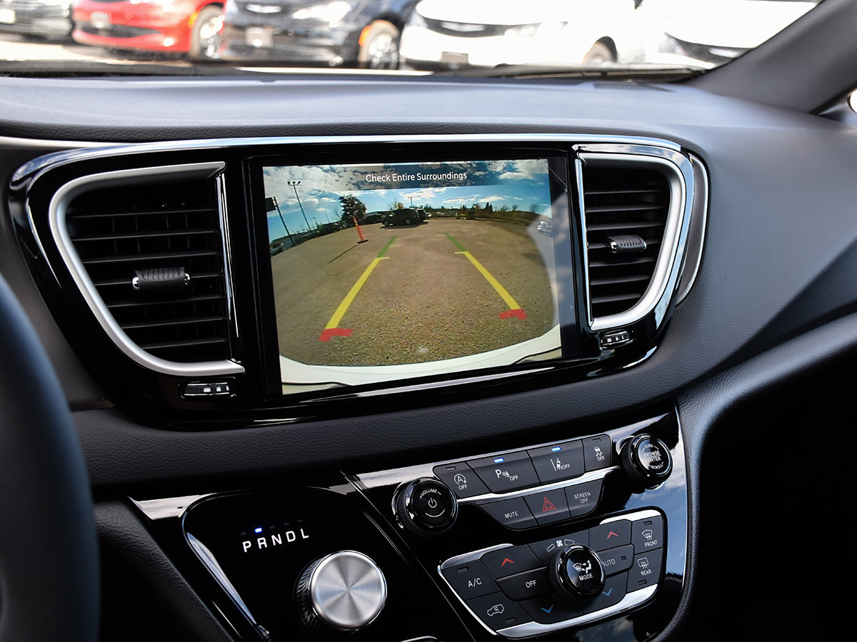 2026 Chrysler Grand Caravan SXT-23