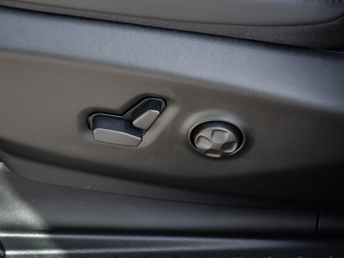 2026 Chrysler Grand Caravan SXT-12