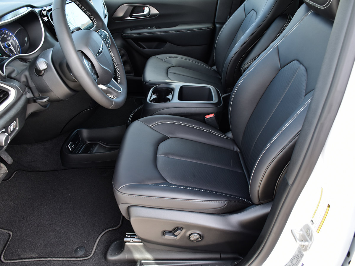 2026 Chrysler Grand Caravan SXT-10