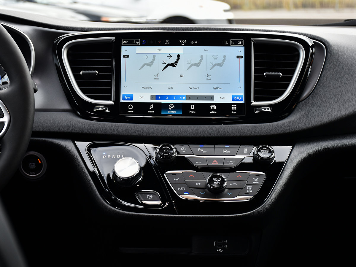 2026 Chrysler Grand Caravan SXT-17