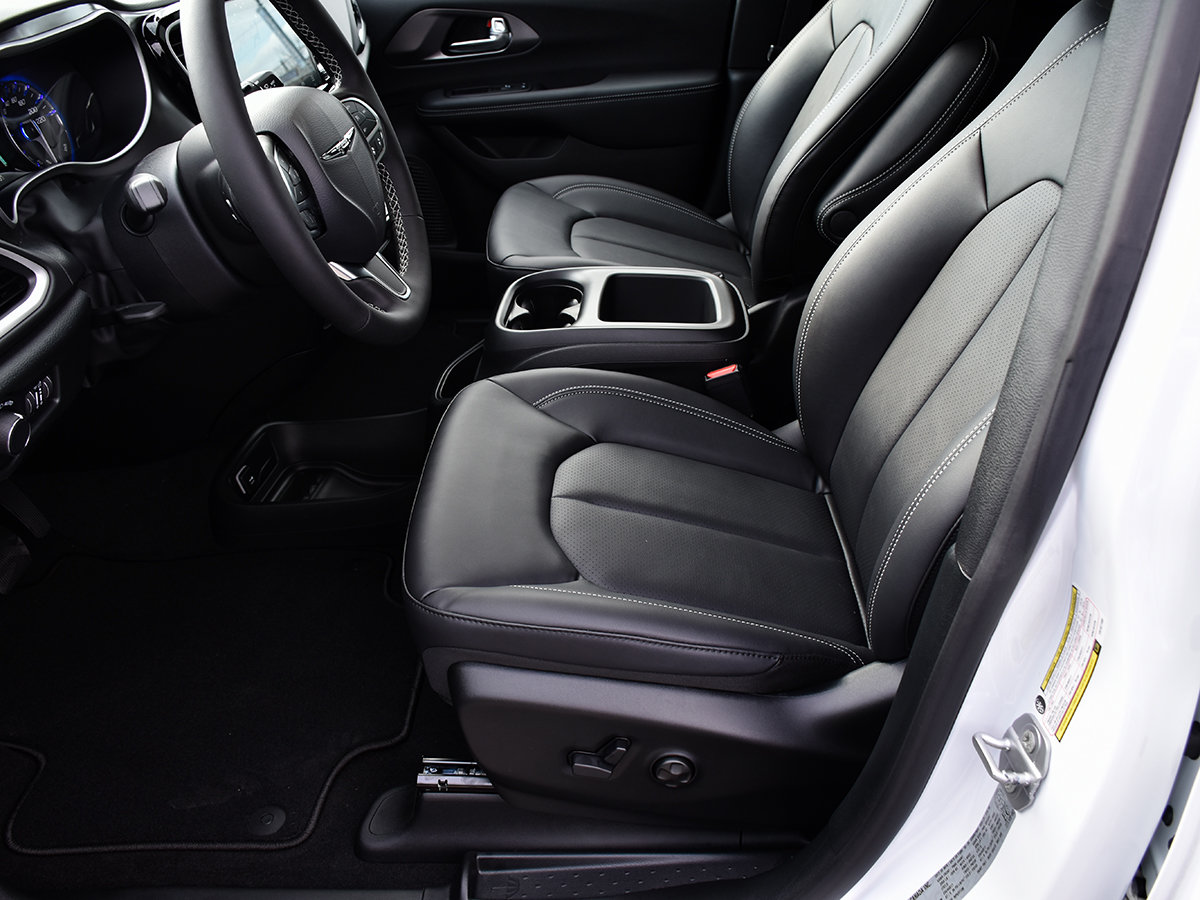 2026 Chrysler Grand Caravan SXT-10