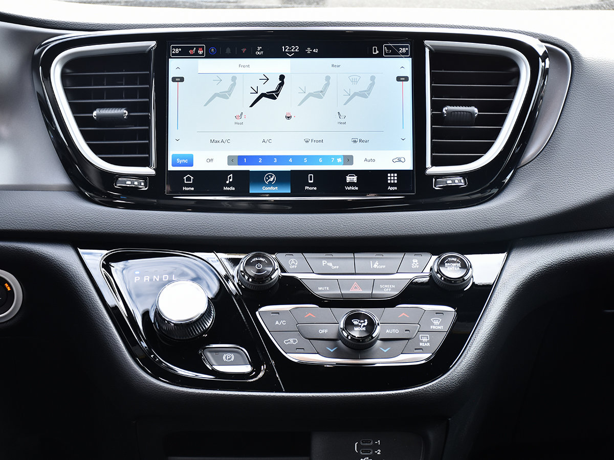 2026 Chrysler Grand Caravan SXT-17