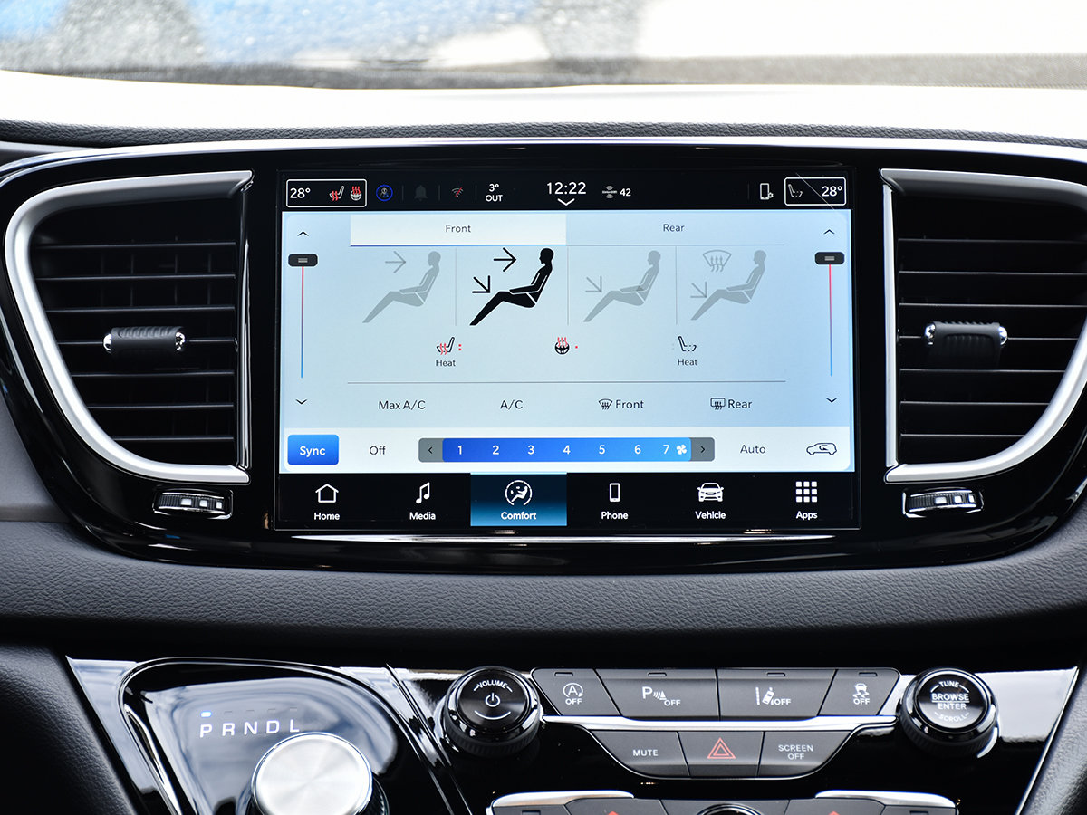 2026 Chrysler Grand Caravan SXT-18