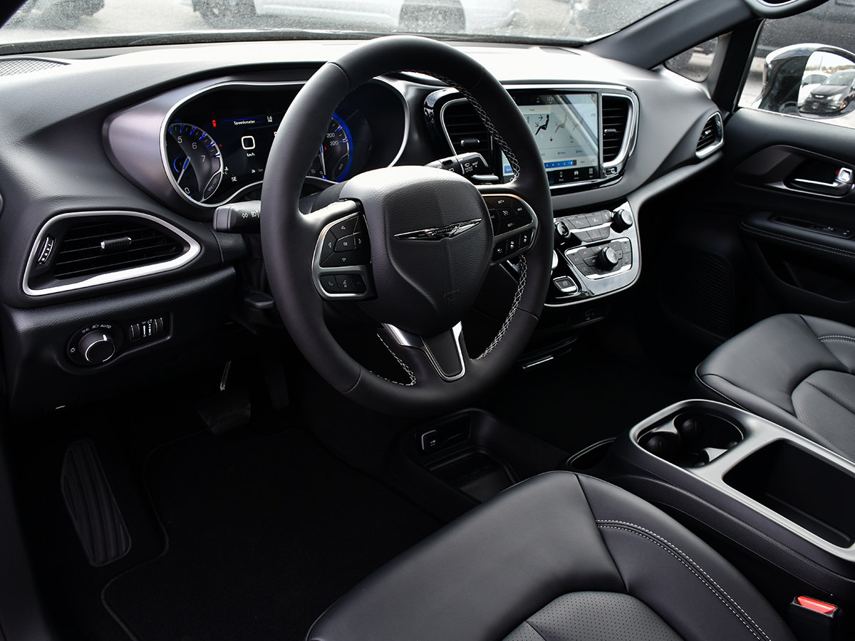 2026 Chrysler Grand Caravan SXT-9