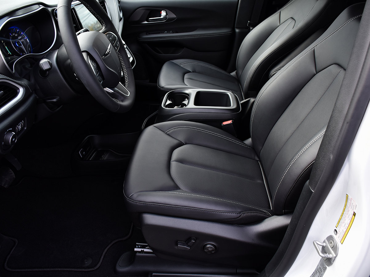 2026 Chrysler Pacifica SELECT-10