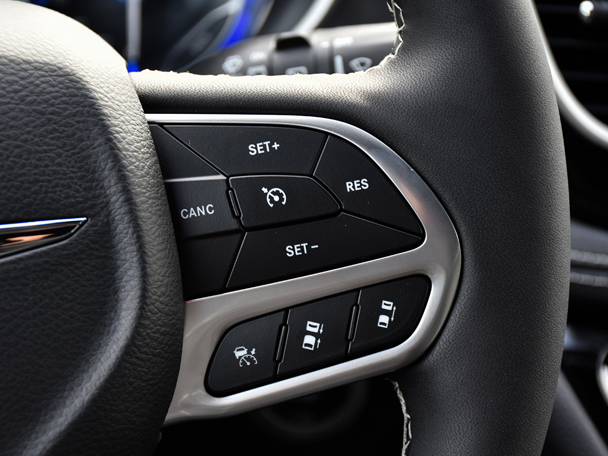 2026 Chrysler Pacifica SELECT-23