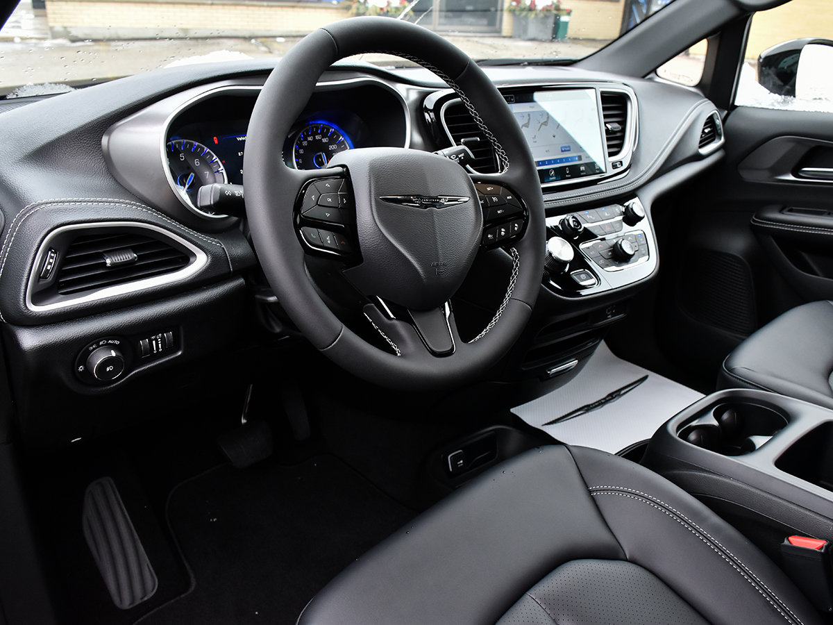 2026 Chrysler Pacifica SELECT AWD-8