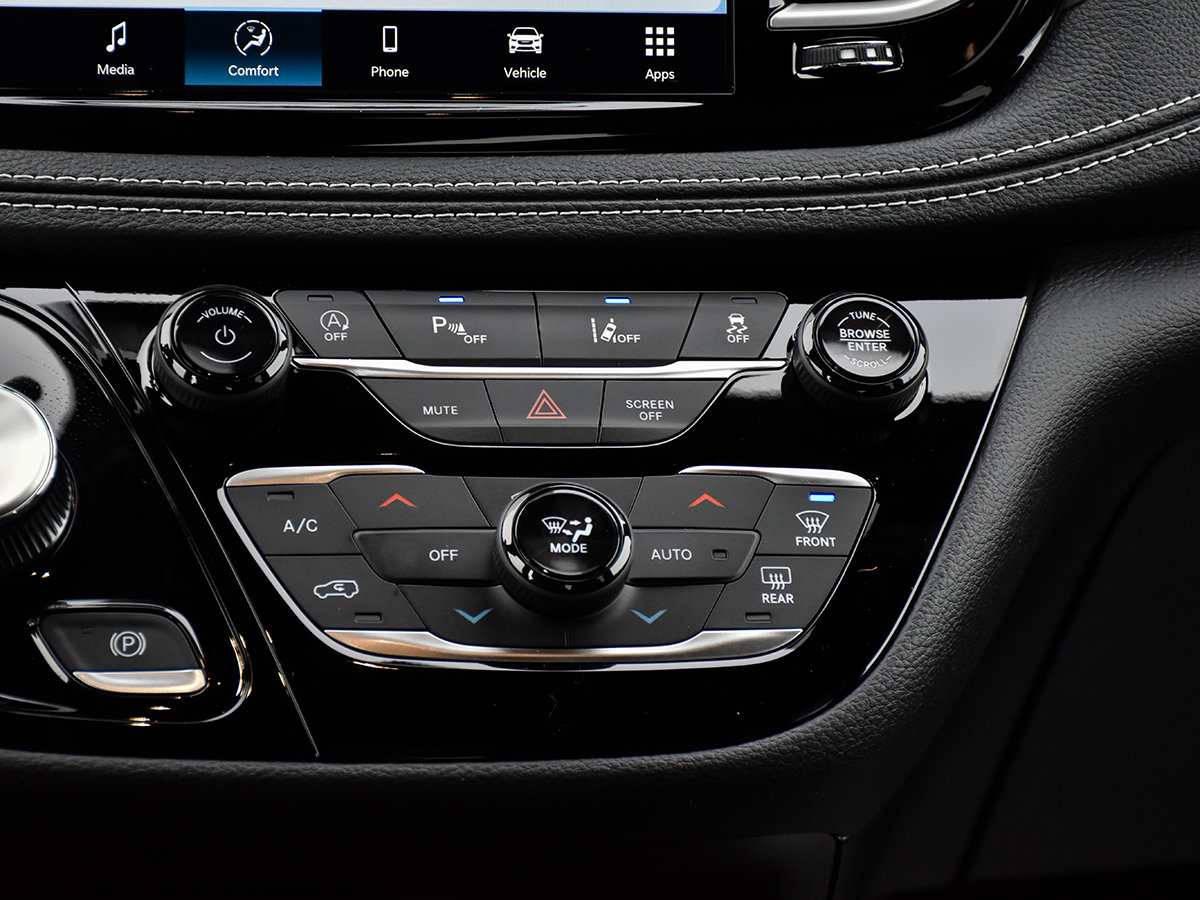2026 Chrysler Pacifica SELECT AWD-18