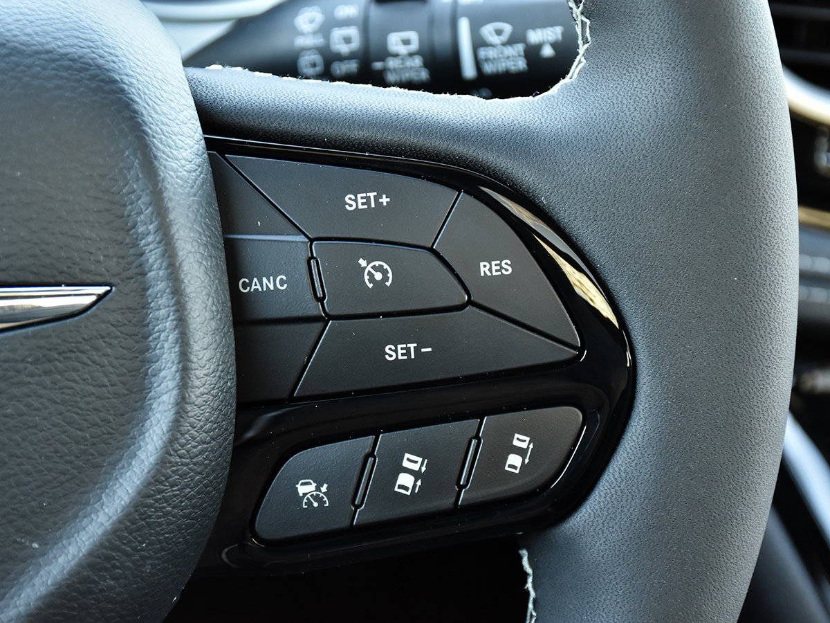 2026 Chrysler Pacifica SELECT AWD-22