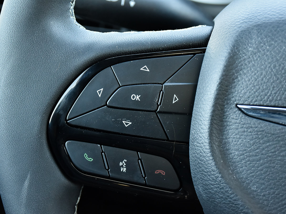 2026 Chrysler Pacifica SELECT AWD-21