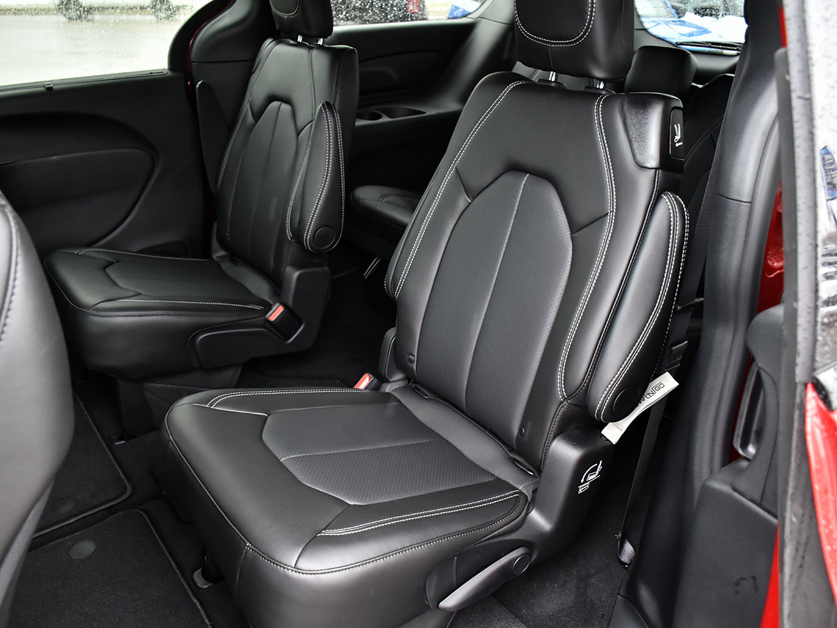 2026 Chrysler Pacifica SELECT-13