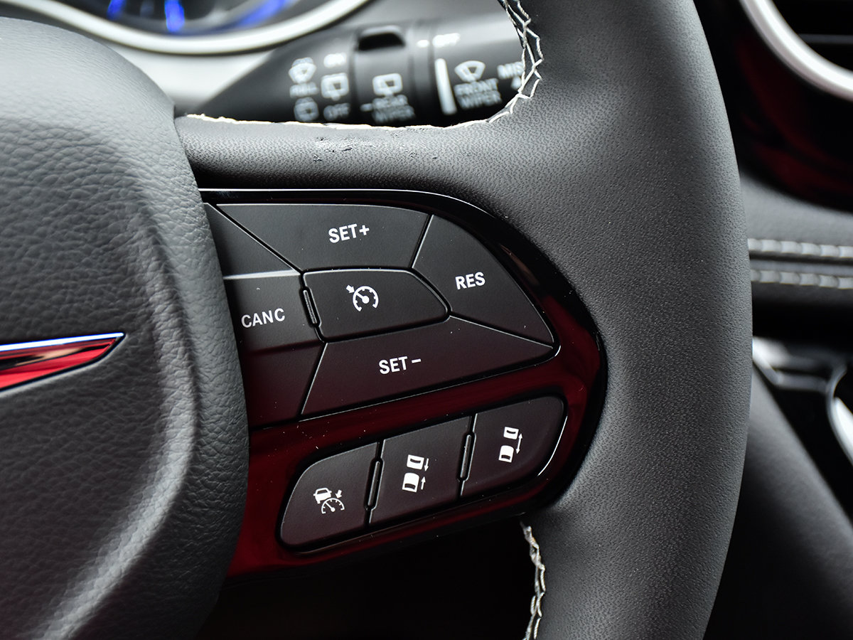 2026 Chrysler Pacifica SELECT-23