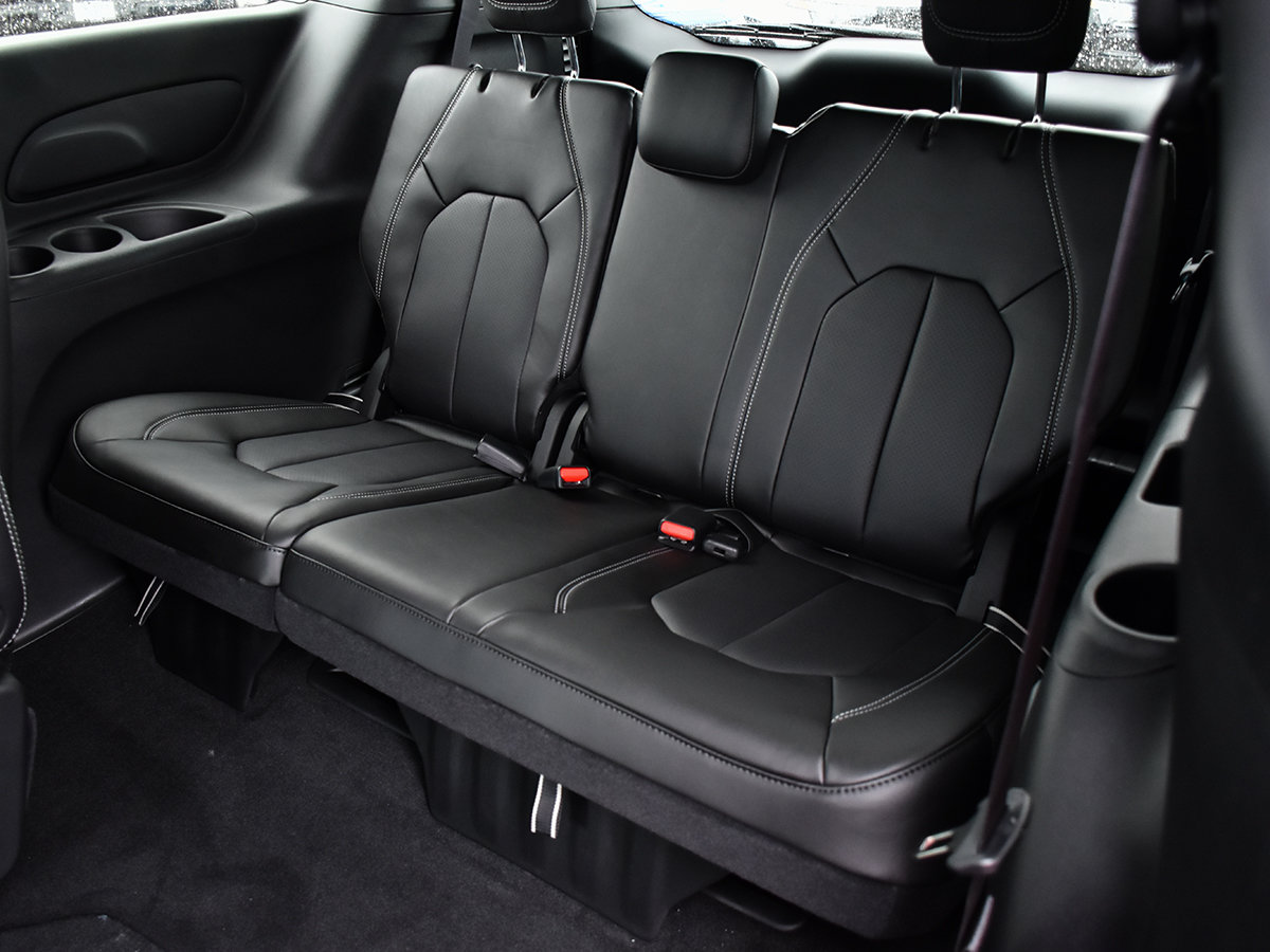 2026 Chrysler Pacifica SELECT-14