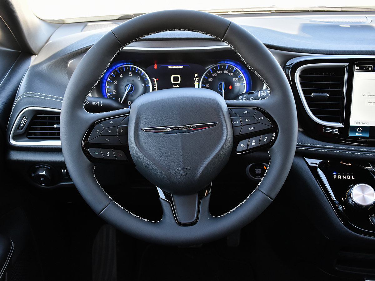 2026 Chrysler Pacifica SELECT-17