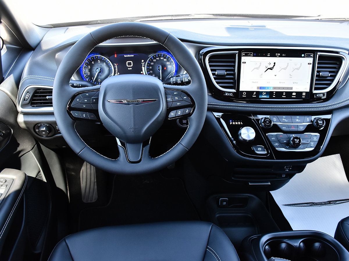 2026 Chrysler Pacifica SELECT-16
