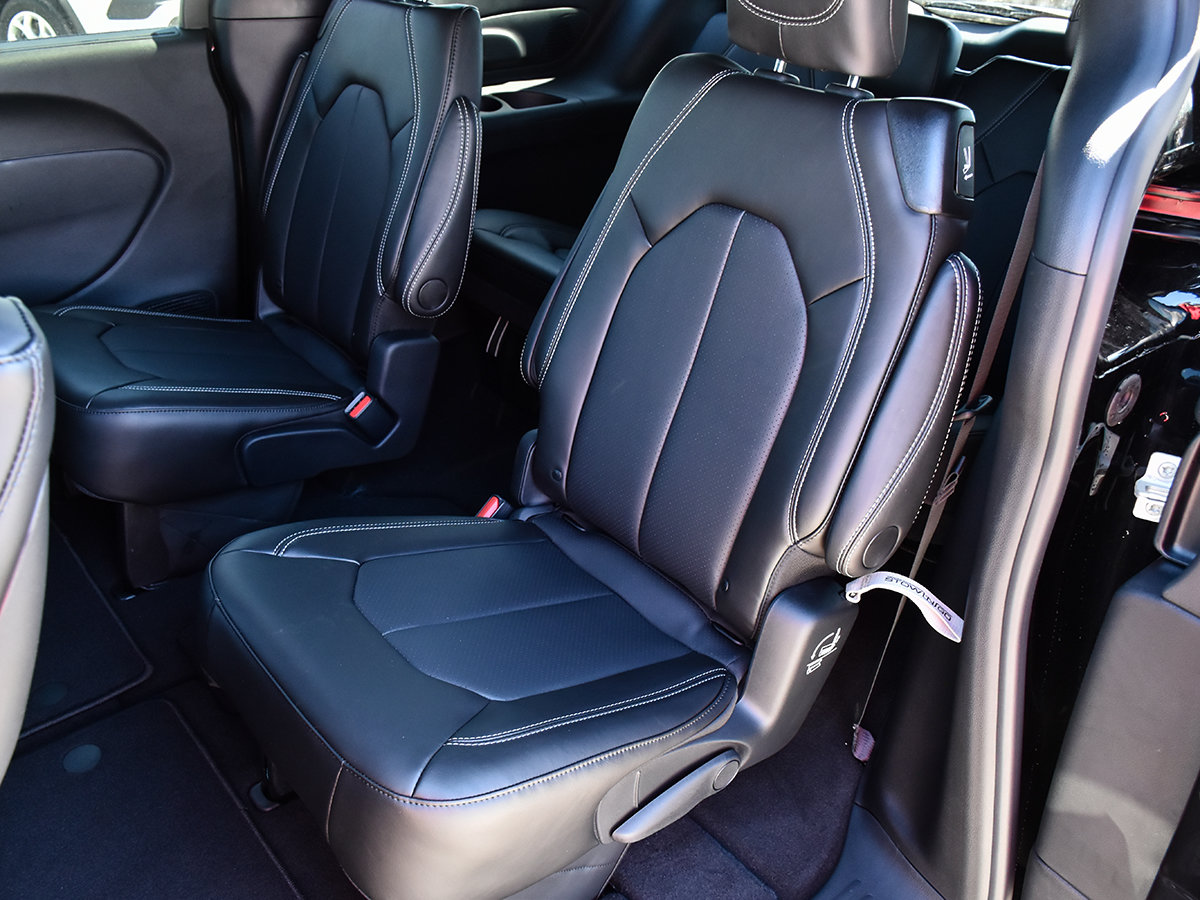 2026 Chrysler Pacifica SELECT-14