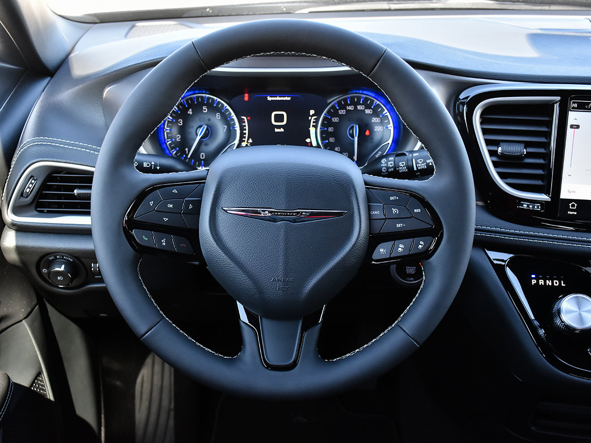 2026 Chrysler Pacifica SELECT-17