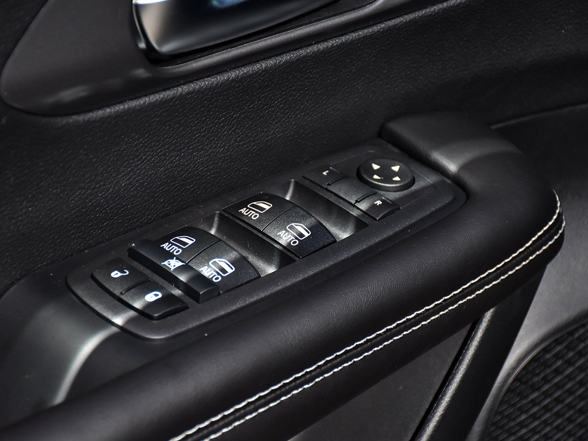 2026 Chrysler Pacifica SELECT-12