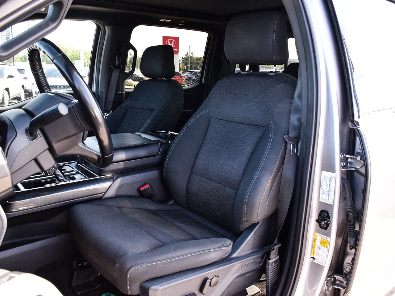 2022 Ford F-150 XLT-10