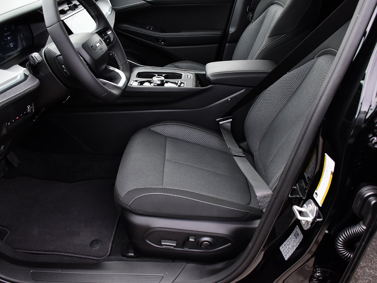 2026 Jeep Cherokee LAREDO-10
