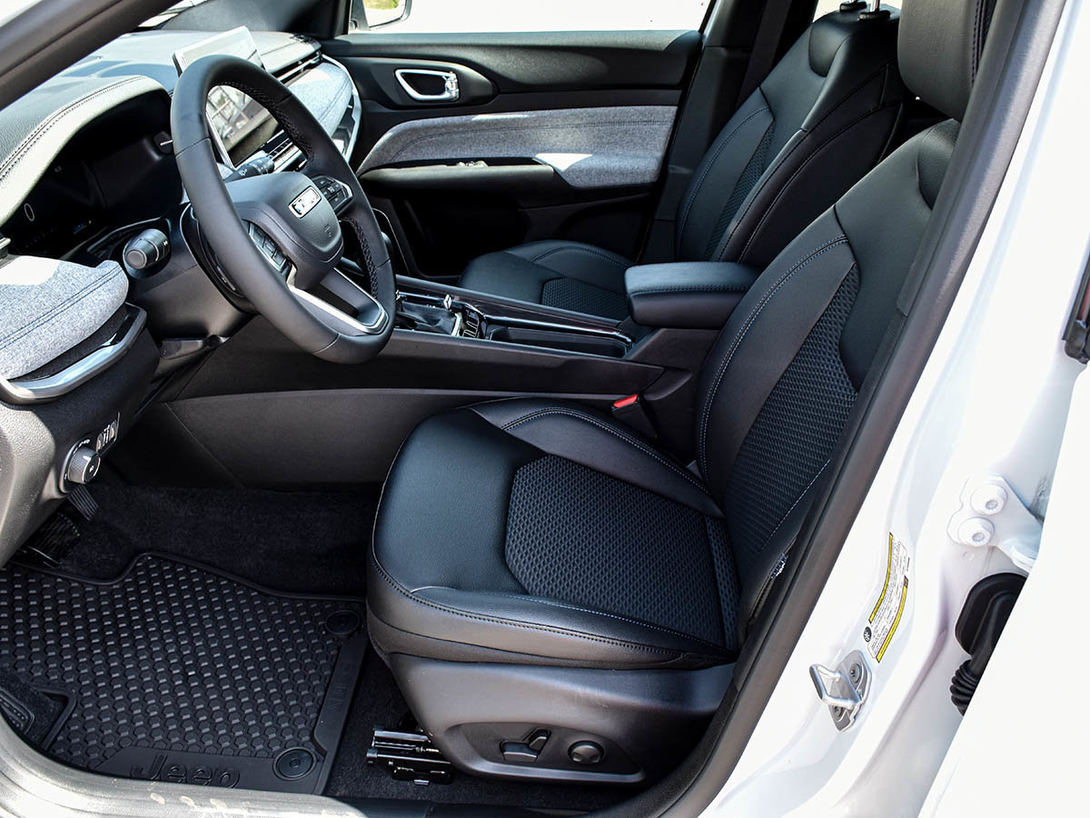 2025 Jeep Compass NORTH-10