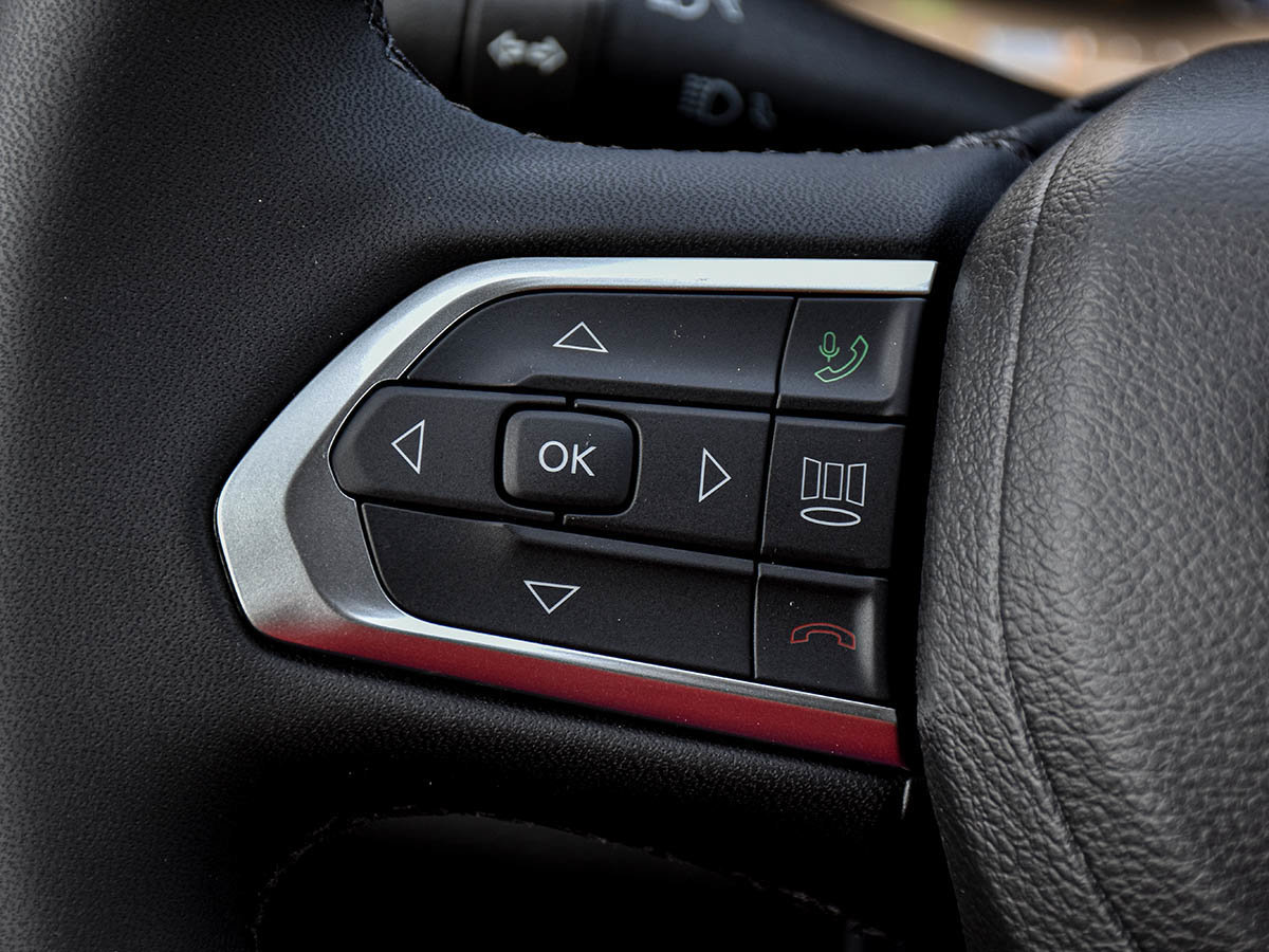 2025 Jeep Compass NORTH-21