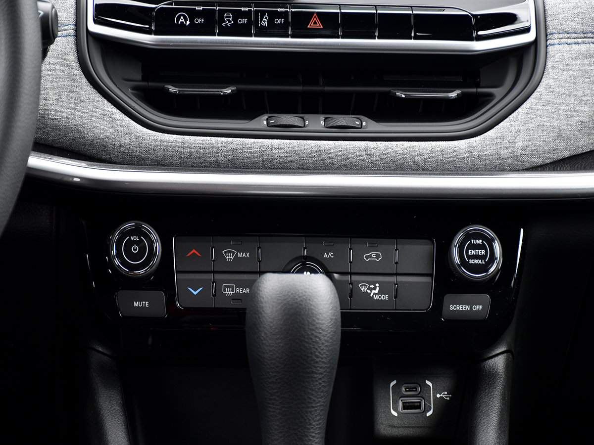 2025 Jeep Compass SPORT-18