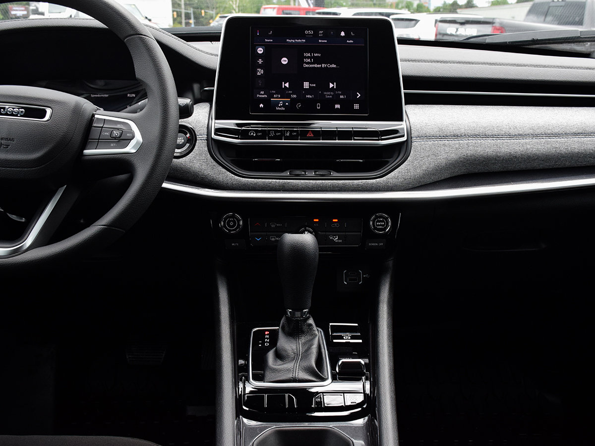 2025 Jeep Compass SPORT-14