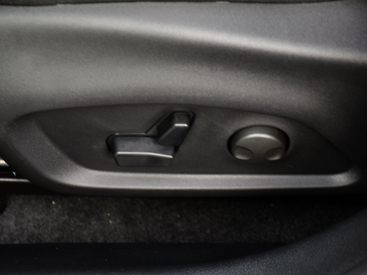2026 Jeep Compass NORTH-12