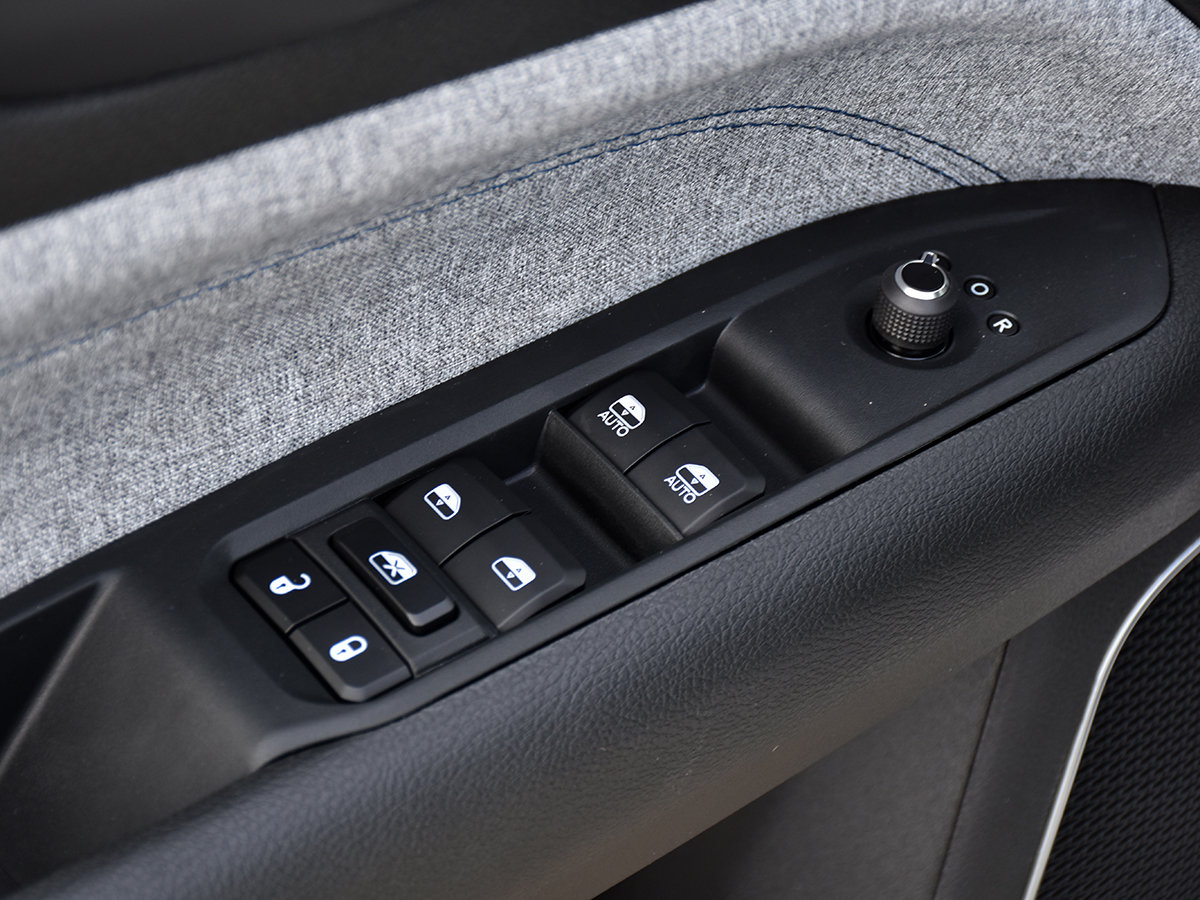 2026 Jeep Compass NORTH-10