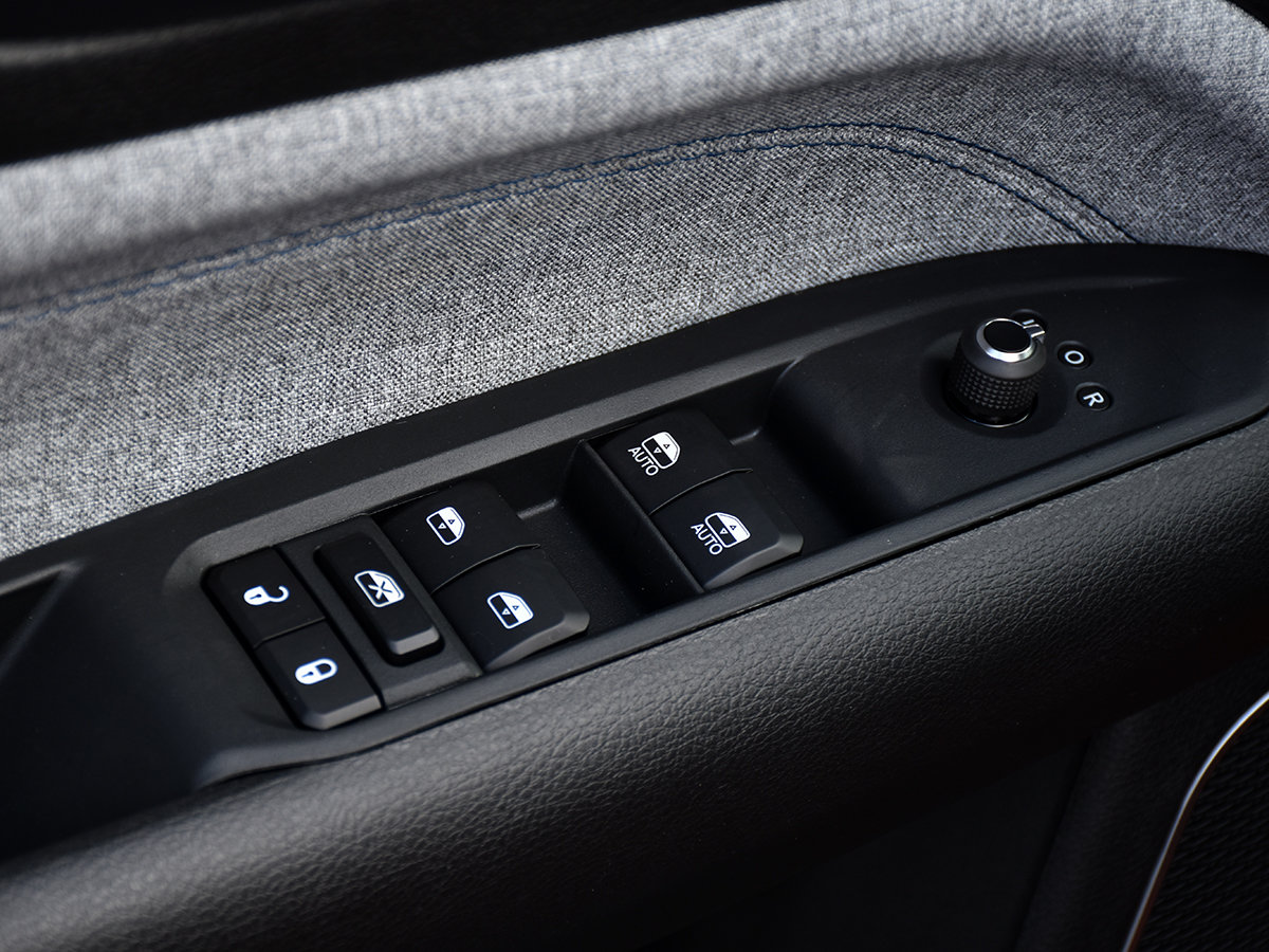 2026 Jeep Compass SPORT-11