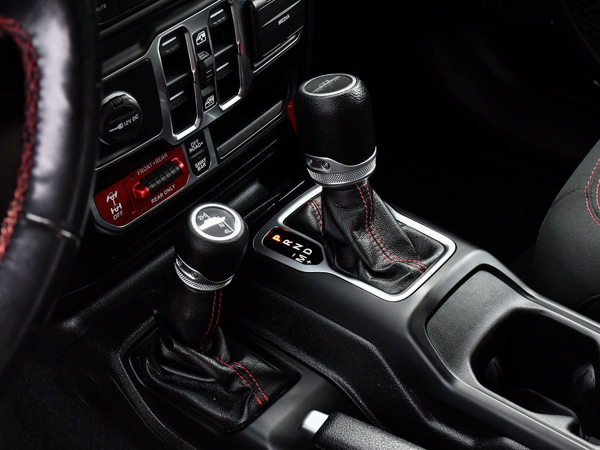 2020 Jeep GLADIATOR RUBICON-18
