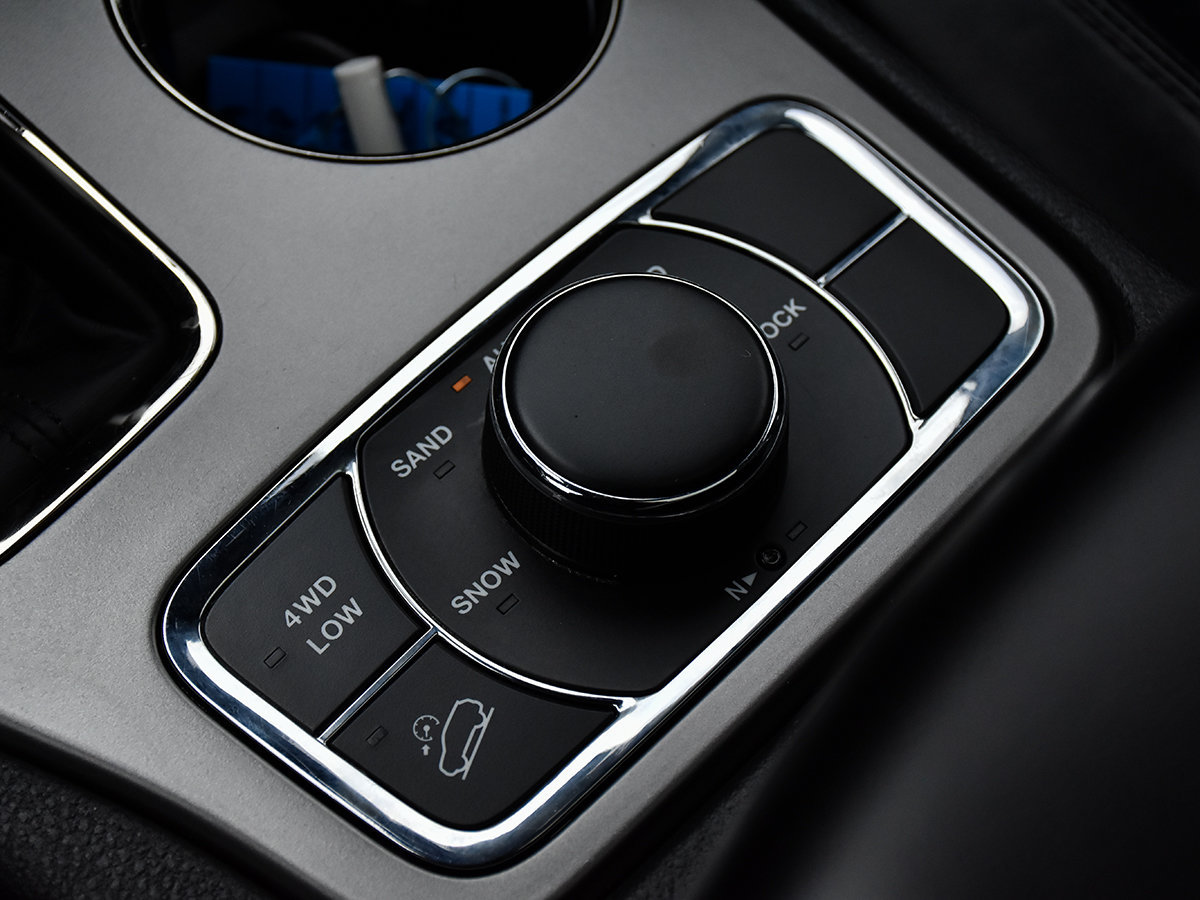 2019 Jeep GRAND CHEROKEE LIMITED 4X4-19