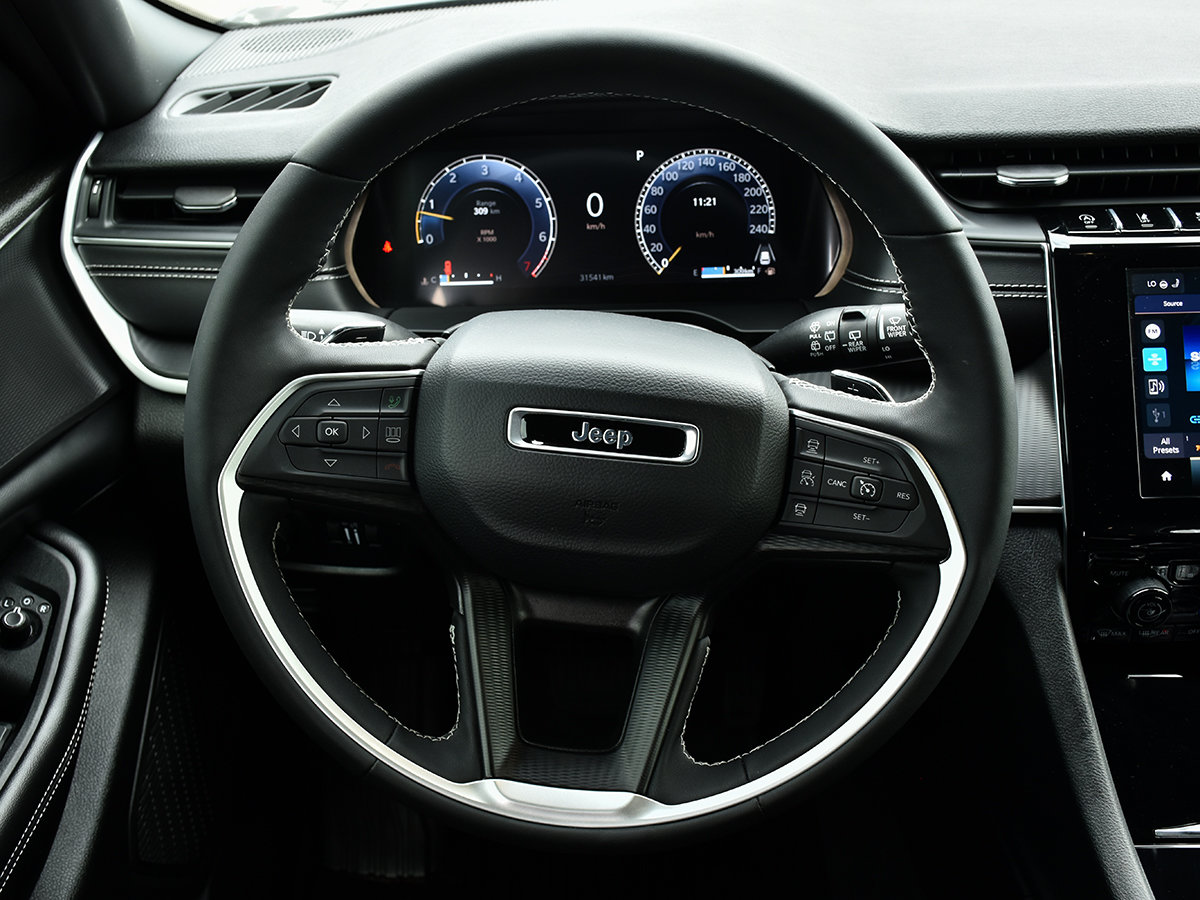 2024 Jeep Grand Cherokee ALTITUDE-16