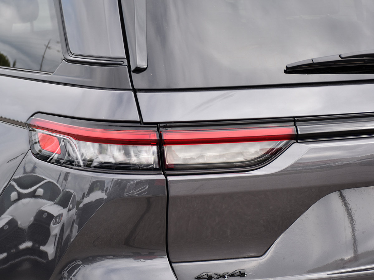 2024 Jeep Grand Cherokee ALTITUDE-8
